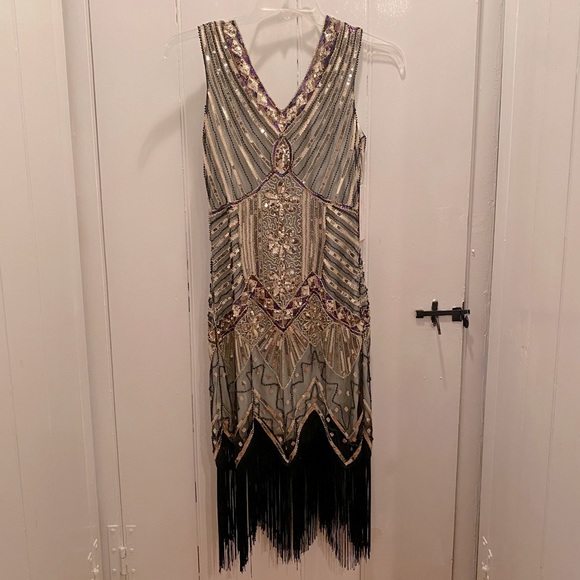 Sequins Flapper Dress - Picture 2 of 7